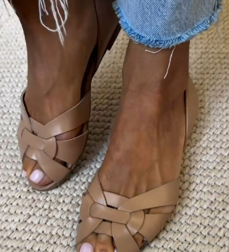Ploché espadrilky s otvorenou špičkou